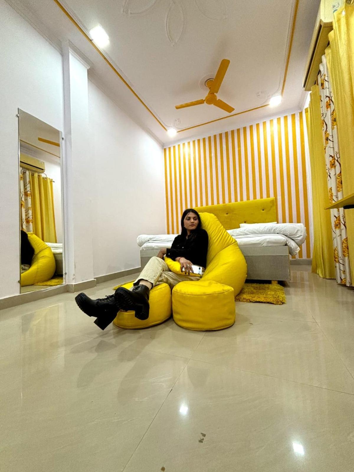 Yellow Guest house *